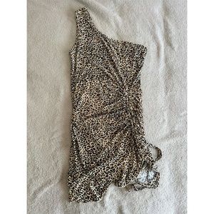 SHEIN half sleeves with leopard print